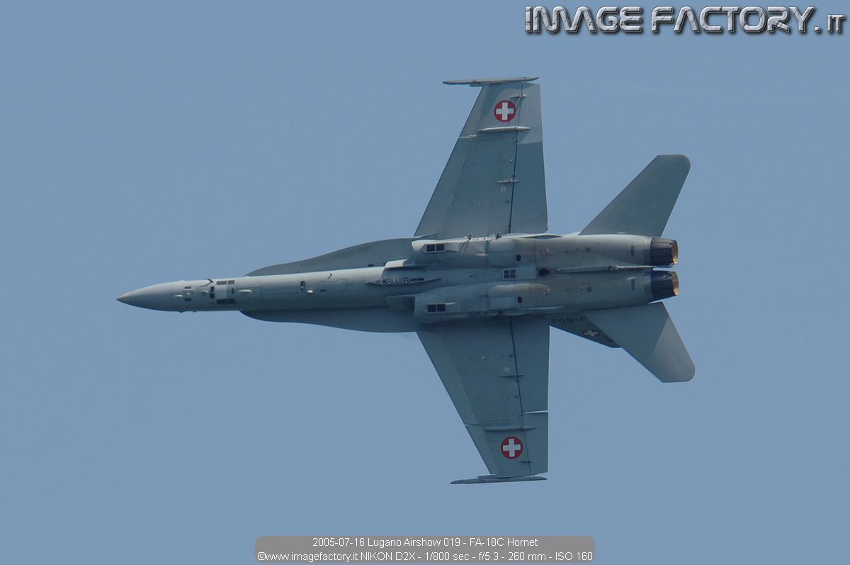 2005-07-16 Lugano Airshow 019 - FA-18C Hornet